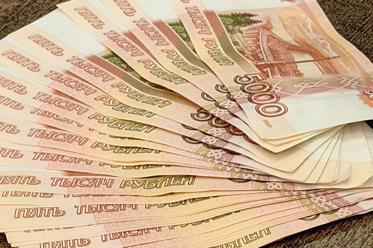 Безработица в Свердловской области опустилась ниже 0,5%