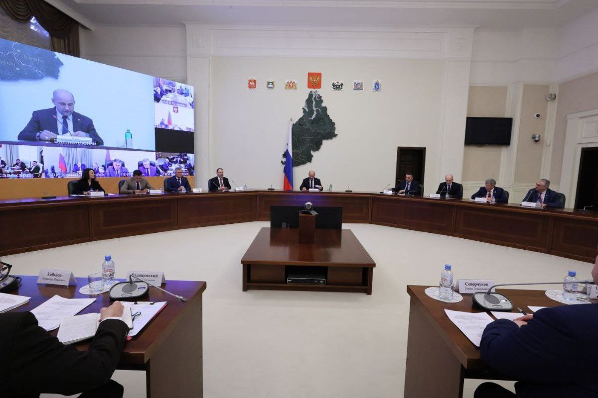 Полпред поручил подготовить «дорожную карту» соцпартнёрства на Урале