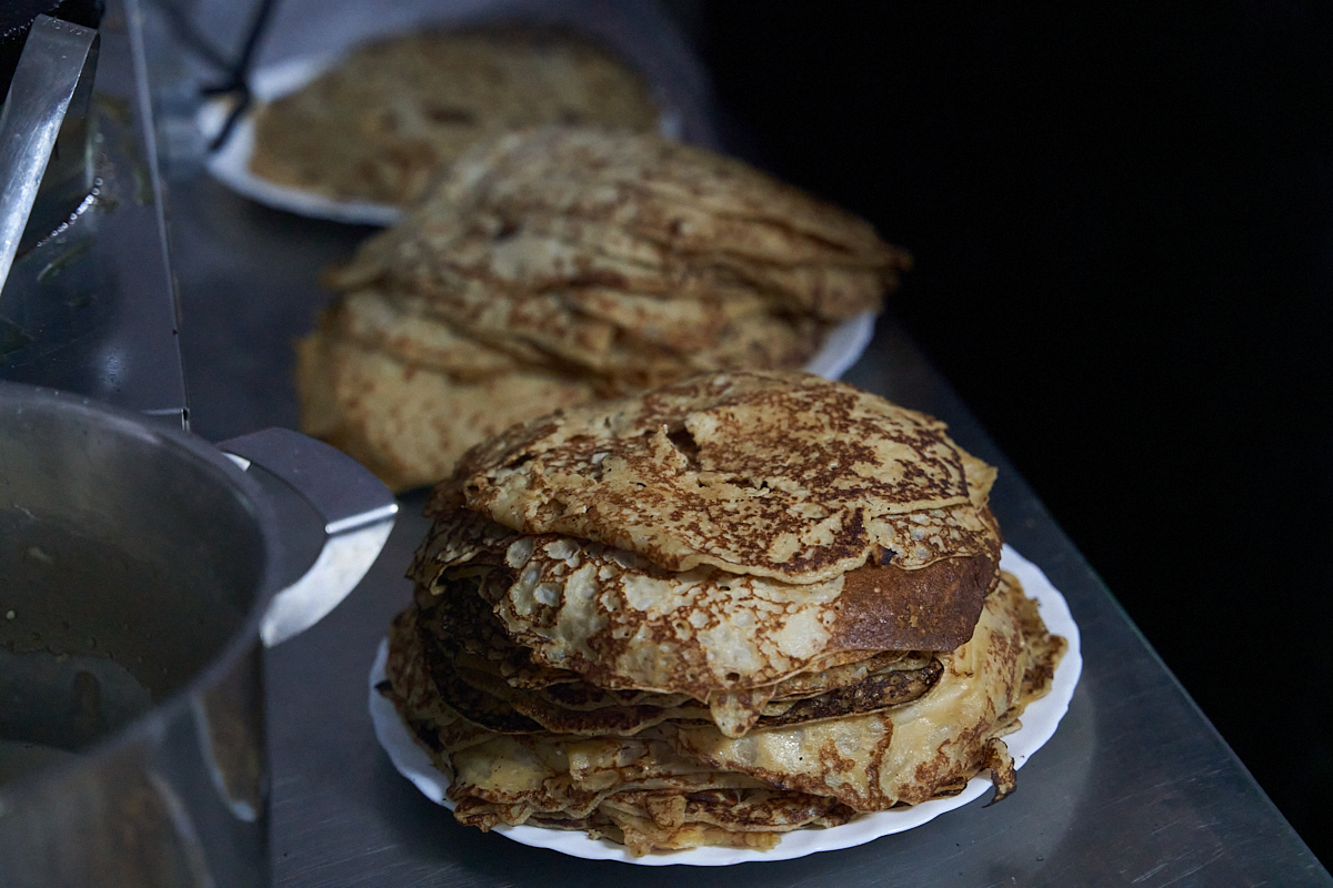 Роспотребнадзор дал советы по выбору продуктов к Масленице