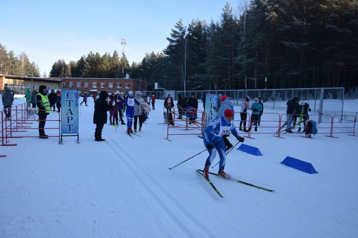 На лыжне в Екатеринбурге победили газовики и работники здравоохранения