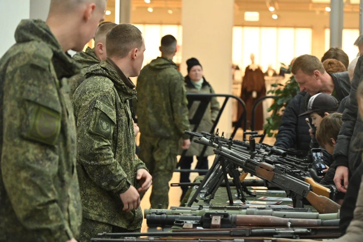 Глава ФМБА Вероника Скворцова поздравила россиян с 23 Февраля