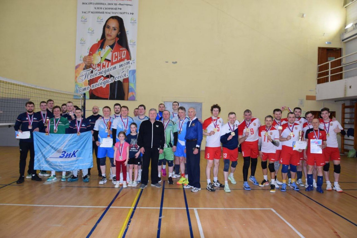 В Екатеринбурге определили победителей спартакиады трудящихся по волейболу